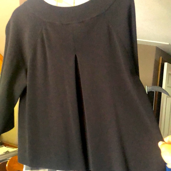 Cable and Gauge Petites Black knit 3/4 sleeve cape style cardigan. - Picture 4 of 4